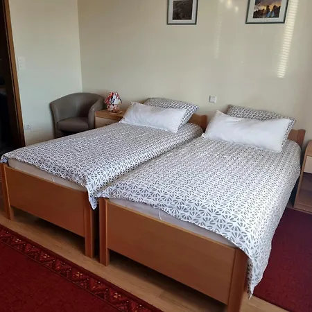Bed and Breakfast Valjavec 3*
